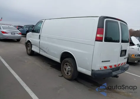 2004 Chevrolet Express from USA, damaged, VIN 1GCFG15X741247372